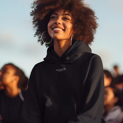 <strong>FUSION GLOW Organic cotton hoodie </strong>Where comfort meets modern elegance – own the glow.